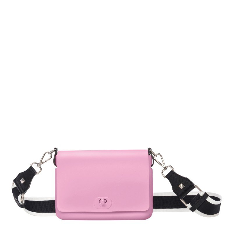 Borsa O Pocket con nuova pattina e tracolla collezione primavera estate 2019 prezzo 77 euro colore Pink