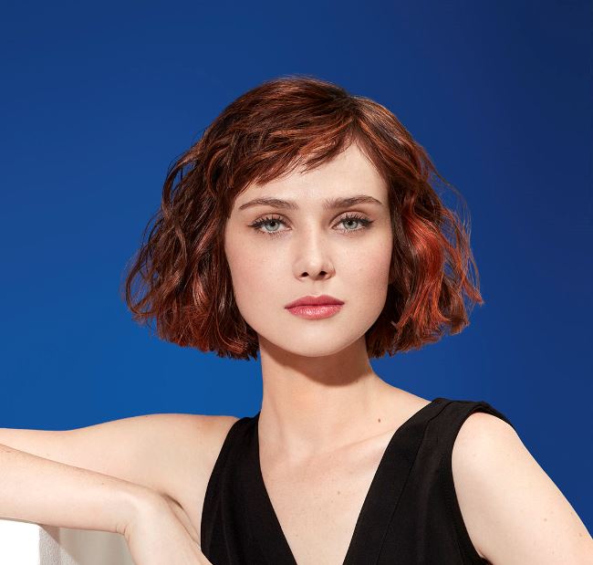 Caschetto mosso con frangia Intermede 2019