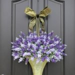 Idea addobbo primaverile fai da te da appendere alla porta