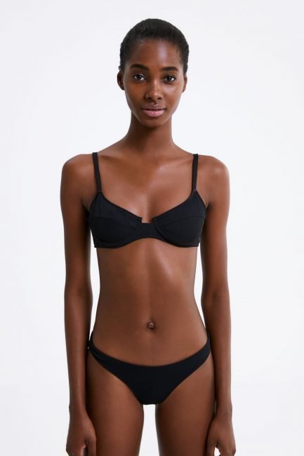 Costume da bagno nero Zara estate 2019 Costume da bagno nero Zara estate 2019