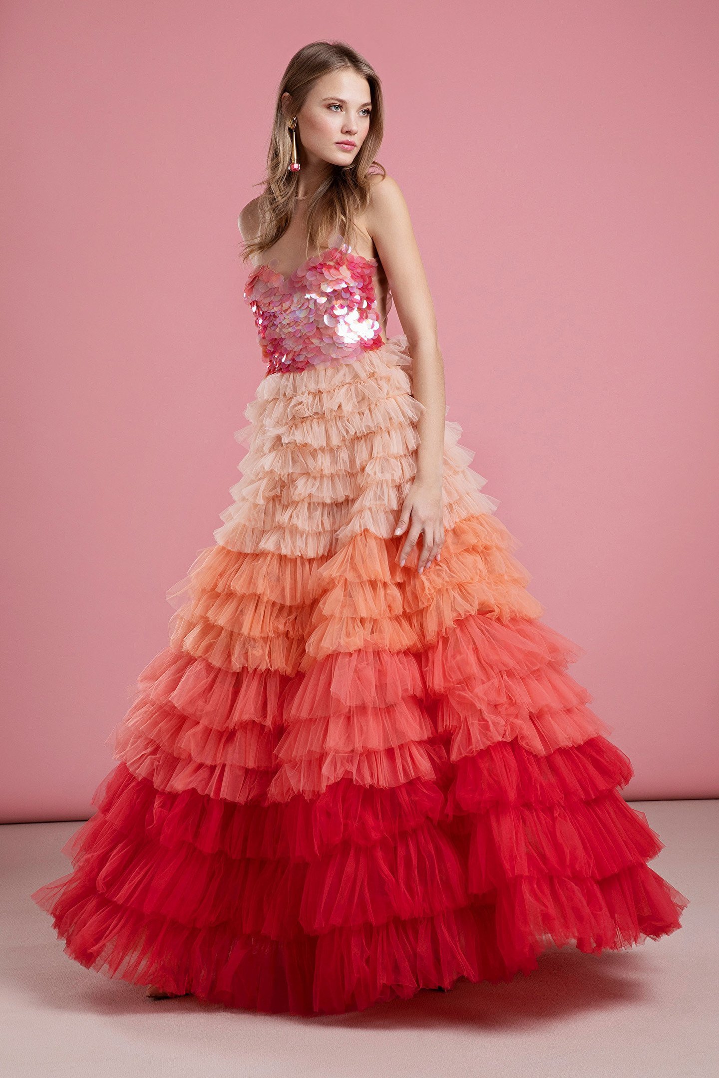 Abito lungo da red carpet con gonna a balze Elisabetta Franchi estate 2019
