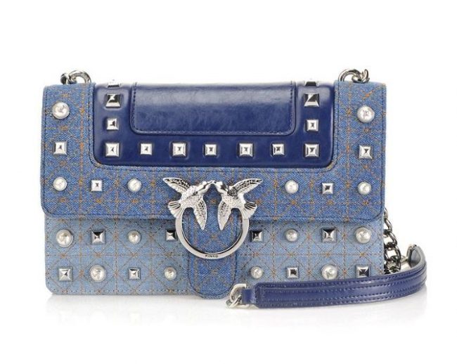 Pinko Love Bag in jeans con borchie e perle estate 2019 Pinko Love Bag in jeans con borchie e perle estate 2019