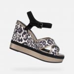 Sandalo con zeppa animalier Geox estate 2019