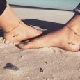 Piccoli tatuaggi con onde di coppia