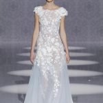 Vestito da sposa con ricami floreali Carlo Pignatelli 2020