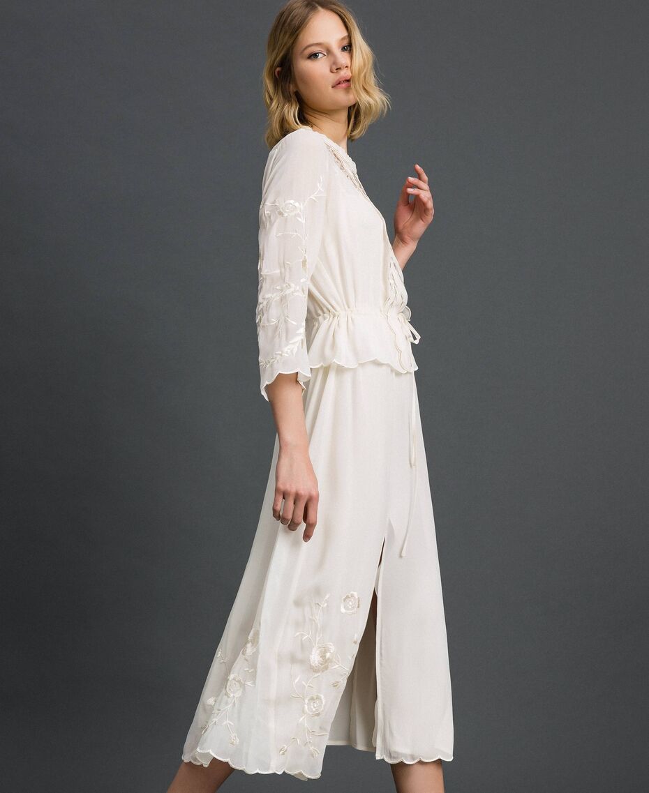 Abito con ricami Twinset prezzo 290 euro