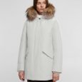 Arctic Parka Woolrich FR donna inverno 2019 2020 prezzo 700 euro colore bianco Moonstone