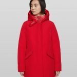 Arctic Parka Woolrich donna inverno 2019 2020 prezzo 650 euro colore marine scarlet 1