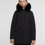 Luxury Arctic Parka Fox Woolrich donna inverno 2019 2020 prezzo 820 euro colore nero