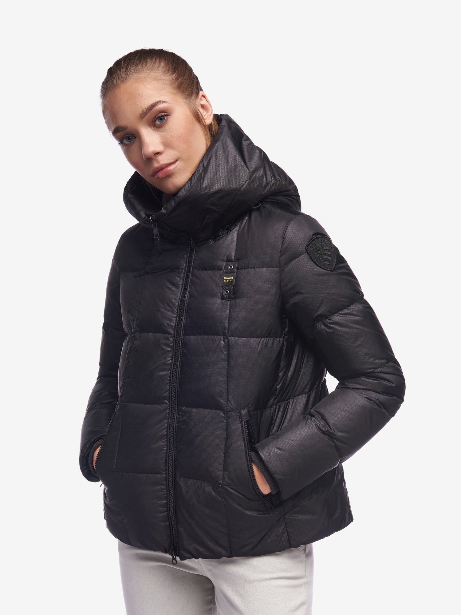 Piumino corto nero Blauer donna collezione inverno 2020 prezzo 373 euro
