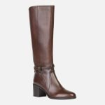 Stivali Geox con cinturino alla caviglia modello Glynna prezzo 185 euro