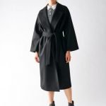 Cappotto lungo nero a vestaglia Rinascimento prezzo 159 euro
