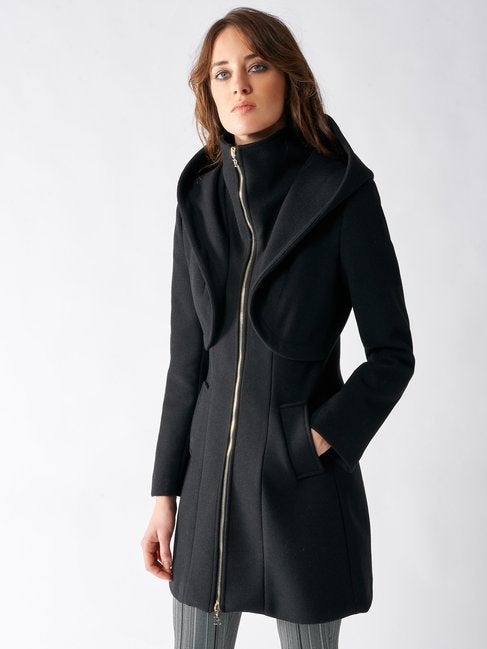 Cappotto sfiancato con cappuccio Rinascimento inverno 2019 2020 prezzo 179 euro