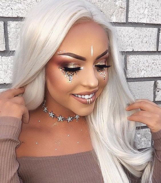 Facile idea trucco viso donna Carnevale stile Coachella