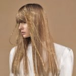 Taglio capelli lunghi lisci con frangia donna 2020