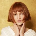 Taglio capelli medio corto a caschetto con frangetta