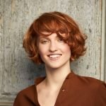Taglio capelli medio corto donna