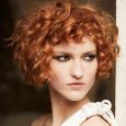 Taglio capelli ricci medio corto