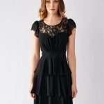 Elegante abitino nero a balze Rinascimento collezione primavera estate 2020 prezzo 79 euro