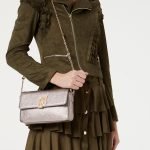 Borsa a tracolla Liu Jo da sera laminata estate 2020 prezzo 125 euro