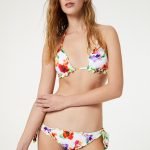 Costume da bagno con reggiseno a triangolo e slip arricciate estate 2020