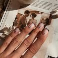 Idea Nail art con unghie corte black french 2020