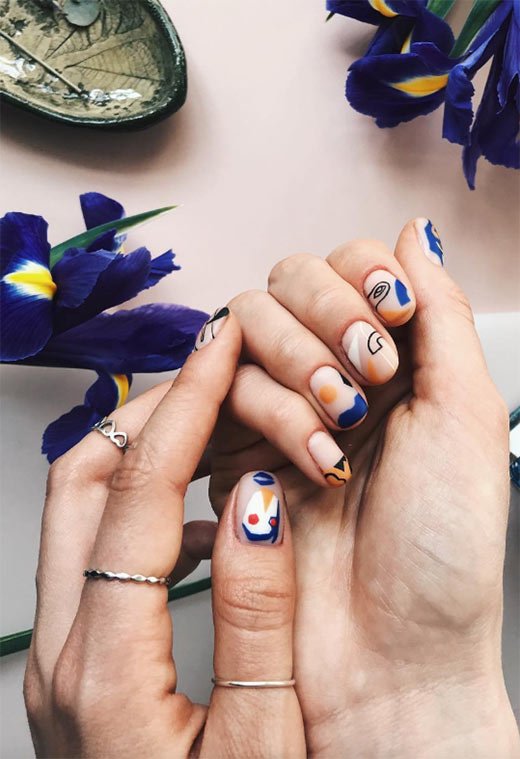 Nail Art astratta moda 2020