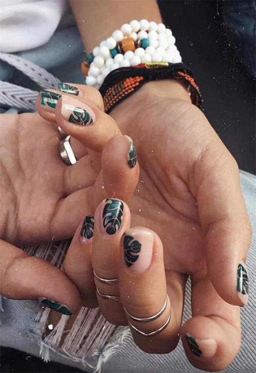 Nail art estiva 2020 con palme