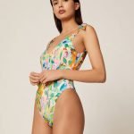 Costume da bagno fantasia floreale Oysho 2020 3999 euro