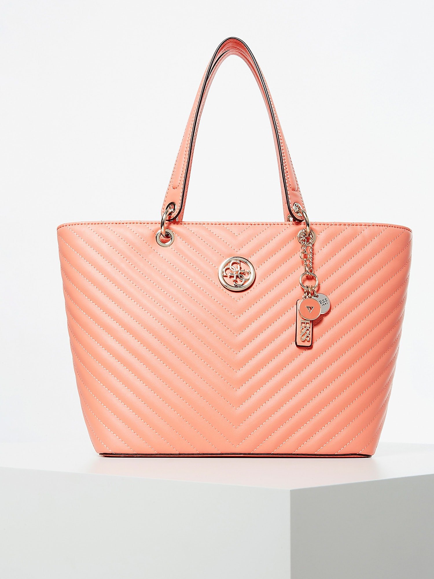 Guess shopper Kamryn estate 2020
