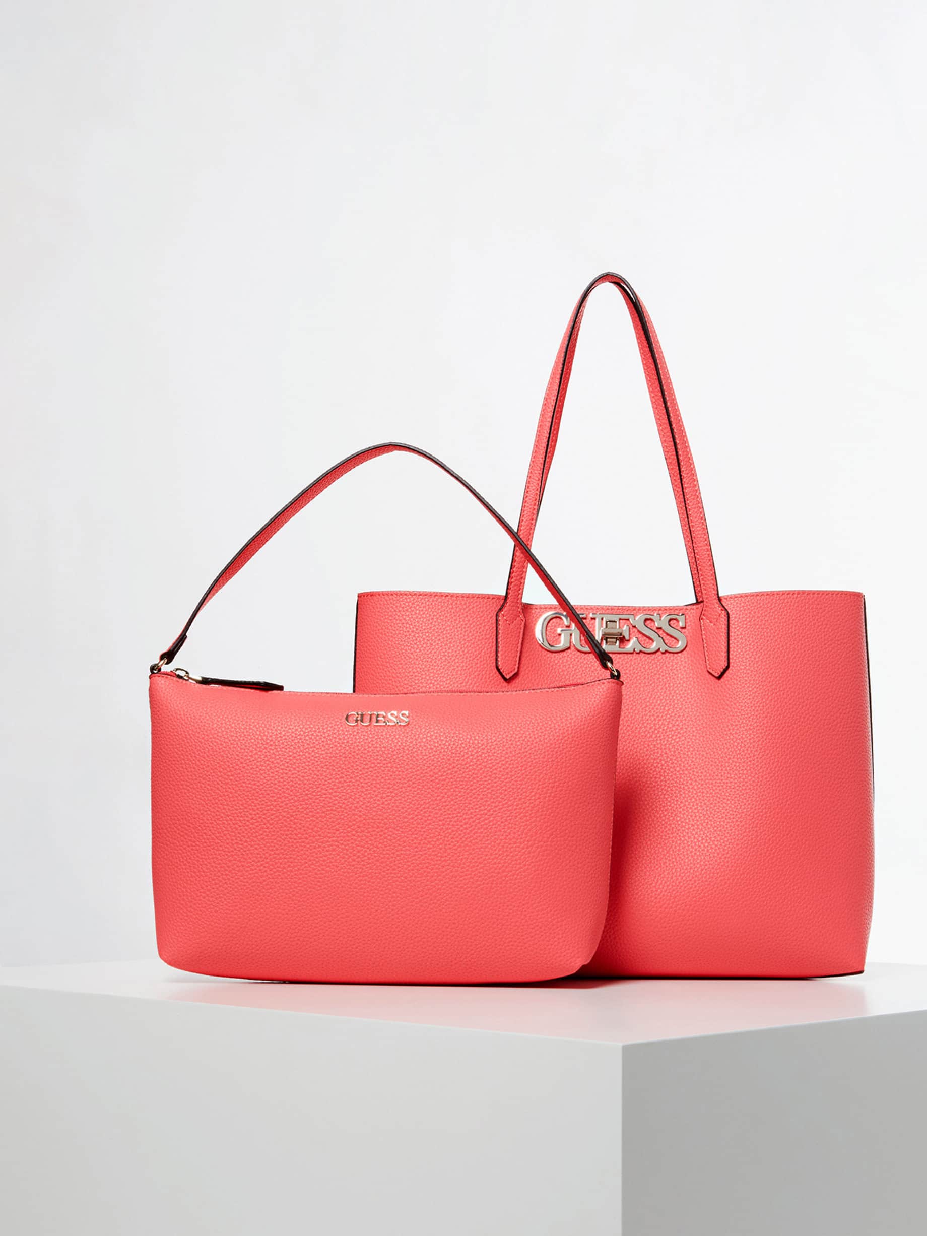 Shopper Uptown chic Guess estate 2020 prezzo 129 euro