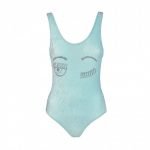 Nuovo costume intero Chiara Ferragni in ciniglia azzurro con logo Flirting estate 2020