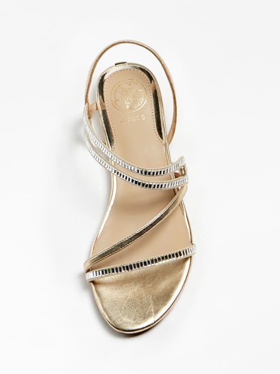 Sandalo basso Guess dorato modello Ravena estate 2020