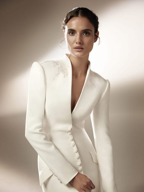 Abito da sposa a sirena con maniche lunghe Pronovias 2021 mod Wilder Abito da sposa a sirena con maniche lunghe Pronovias 2021 mod Wilder