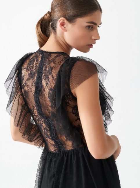 Rinascimento abito lungo da sera in pizzo e tulle nero Rinascimento abito lungo da sera in pizzo e tulle nero