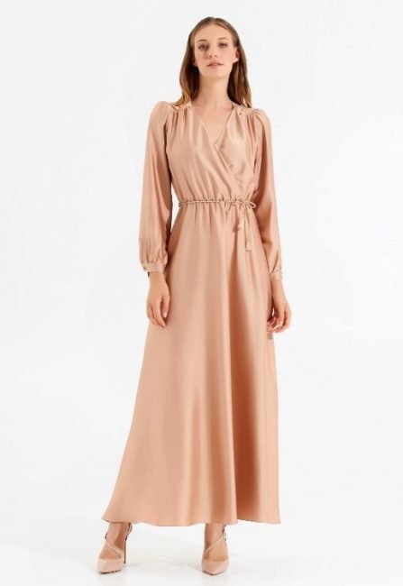 Rinascimento abito lungo glamour inverno 2021 Rinascimento abito lungo glamour inverno 2021