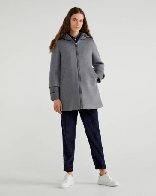 Benetton Cappottino moderno con imbottitura collezione inverno 2020 2021 Benetton Cappottino moderno con imbottitura collezione inverno 2020 2021