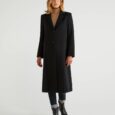 Cappotto lungo nero Benetton collezione inverno 2021
