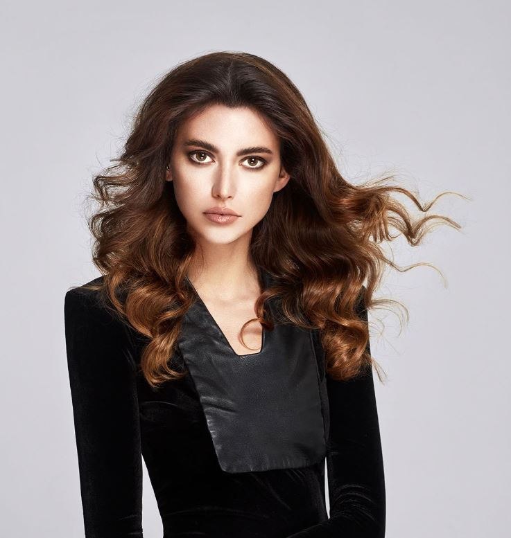 Taglio capelli lunghi mossi donna inverno 2020 2021