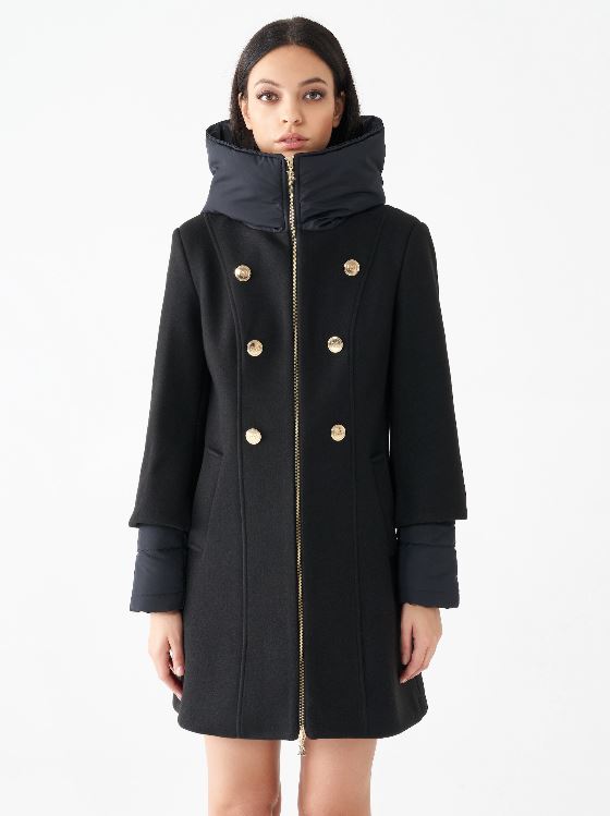 Cappotto Rinascimento con inserti in piumino collezione inverno 2020 2021