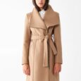 Cappotto a vestaglia colore cammello Rinascimento inverno 2020 2021