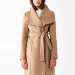 Cappotto a vestaglia colore cammello Rinascimento inverno 2020 2021