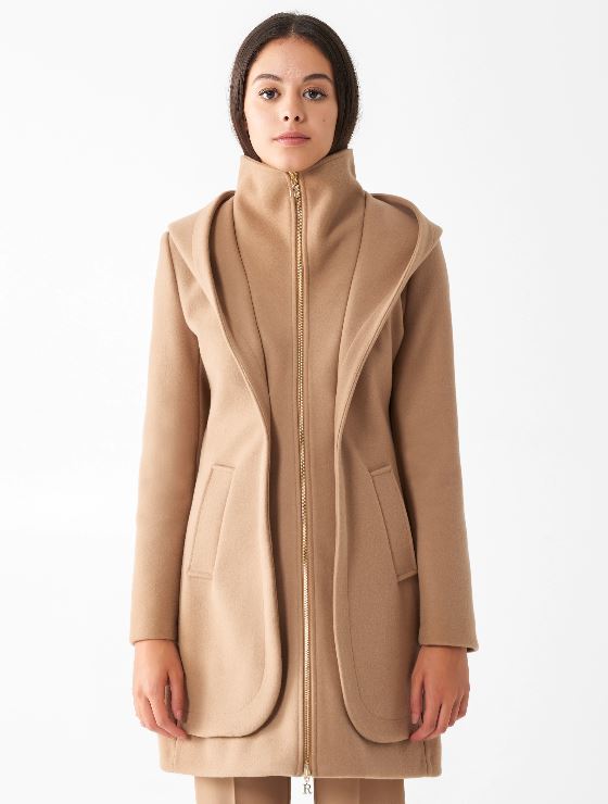 Cappotto con cappuccio color cammello Rinascimento