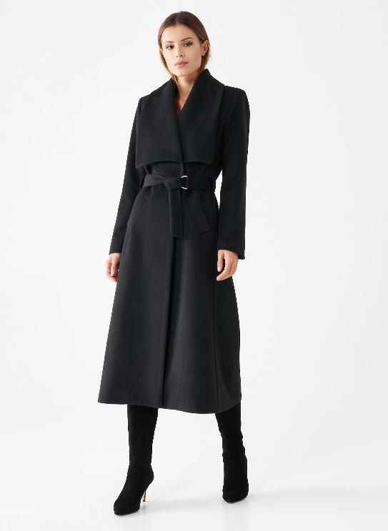 Cappotto nero a vestaglia Rinascimento inverno 2020 2021