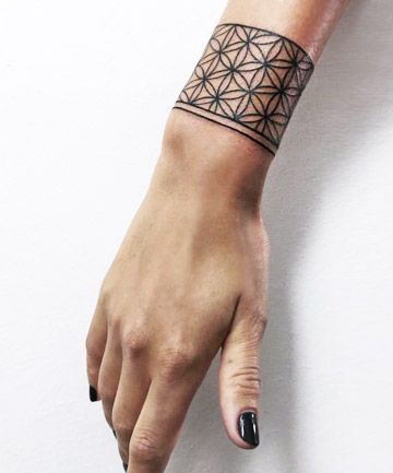 Tatuaggio a bracciale Fiore della Vita