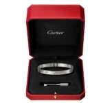 Bracciale LOVE Cartier in oro bianco classico