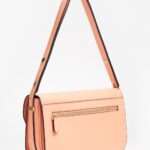 Borsa a spalla Guess modello Hensely collezione Estate 2021