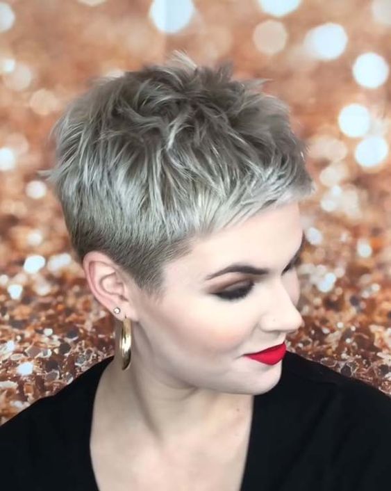 Taglio Capelli Corti Femminile