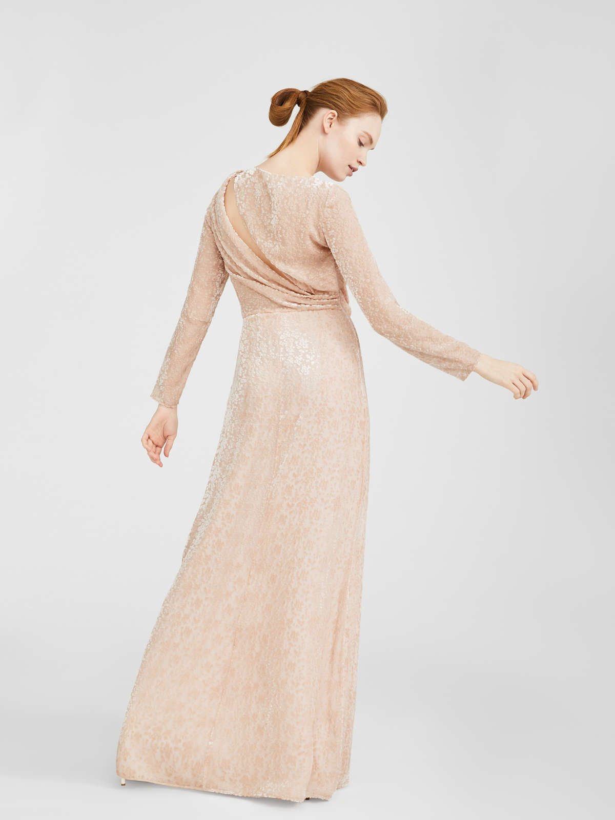 Abito da sposa a maniche lunghe in velluto Max Mara modello Mina 2021 prezzo 1350 euro