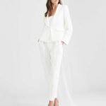 Tailleur da sposa con giacca smoking Max Mara 2021